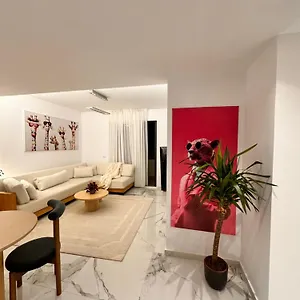 https://noon-city-center-apartment.albaniahotels.org